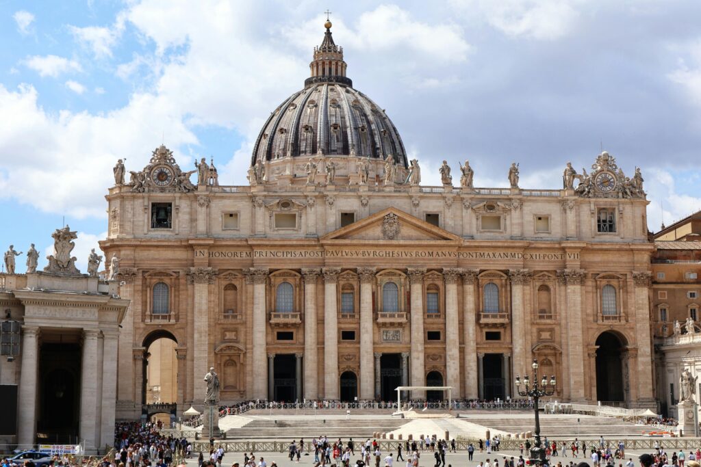 Tudo sobre o Conclave, sobre os Papas e sobre os Arcebispos que votarão no próximo Pontífice da Igreja Católica