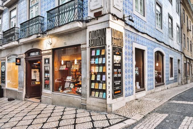 Tudo sobre a Livraria mais antiga do mundo: Livraria Bertrand!