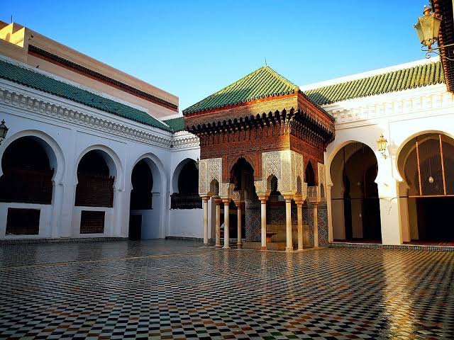 Tudo sobre a Biblioteca mais antiga do mundo: a Biblioteca de Al Qarawiyyin!
