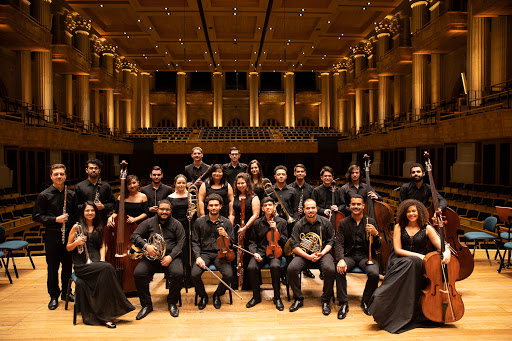 Descubra tudo sobre concerto musical: sua história, estrutura, tipos e diferenças em relação a outras apresentações, como shows, recitais...