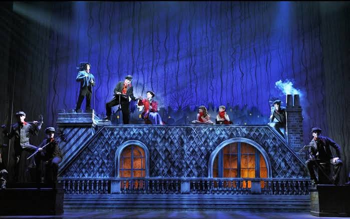 Saiba tudo sobre cenografia do teatro: sua história, importância e mudanças ao longo dos tempos