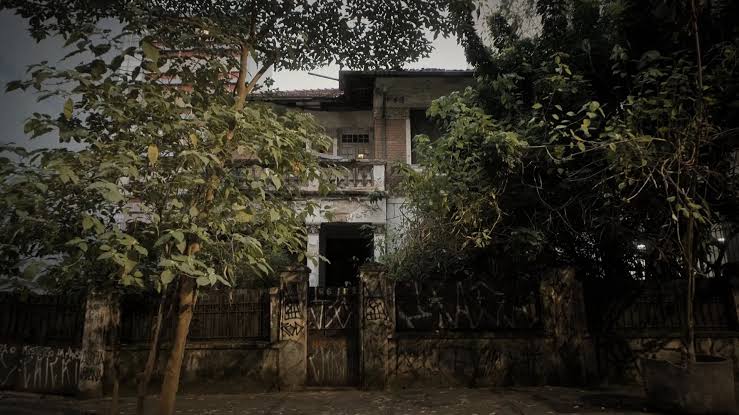 Tudo sobre a mulher da casa abandonada: história que virou podcast e série da Prime