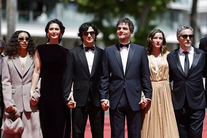 Análise de O Agente Secreto, onde o ator Wagner Moura brilha em um thriller político tenso e imperdível, com chances de Oscar..